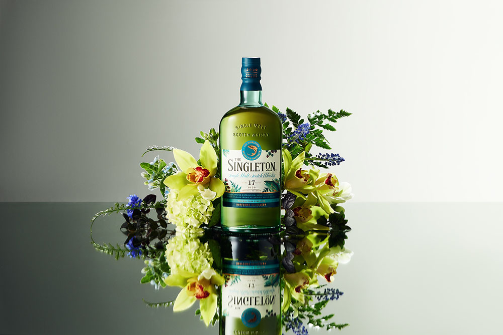 【參考圖片】The Singleton 蘇格登17年原酒單一麥芽威士忌 情境照，建議售價NT3450元 2