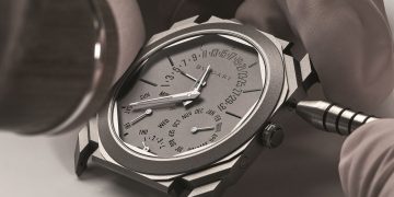 103200 BVLGARI OCTO FINISSIMO PERPETUAL CALENDAR TITANIUM 超薄萬年曆鈦金屬款 參考售價：價格店洽 工藝情境圖5