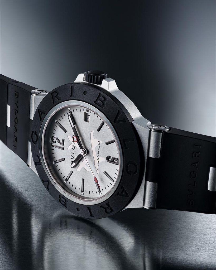 103539 BVLGARI BVLGARI ALUMINIUM STEVE AOKI 特別版腕錶 參考售價：約新台幣94500元 情境圖7