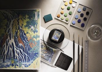 Reverso Tribute Enamel Hokusai Waterfall