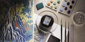 Reverso Tribute Enamel Hokusai Waterfall