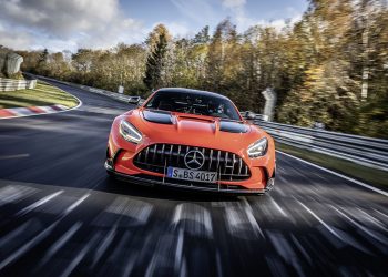 Mercedes-AMG GT Black Series (Kraftstoffverbrauch kombiniert: 12,8 l/100 km, CO2-Emissionen kombiniert: 292 g/km), 2020, Outdoor, Nürburgring Nordschleife, AMG magmabeam 

Mercedes-AMG GT Black Series (combined fuel consumption: 12,8 l/100 km, combined CO2 emissions: 292 g/km), 2020, Outdoor, Nürburgring Nordschleife, AMG magmabeam