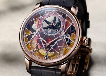 J013523243 GRANDE SECONDE SKELET ONE TOURBILLON ONLYWATCH AMBIANCE