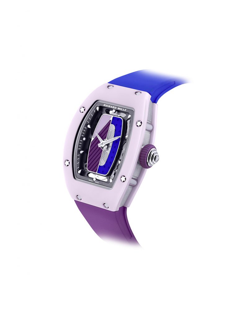 RM07 01 34FRONT WG MON 01942 WB