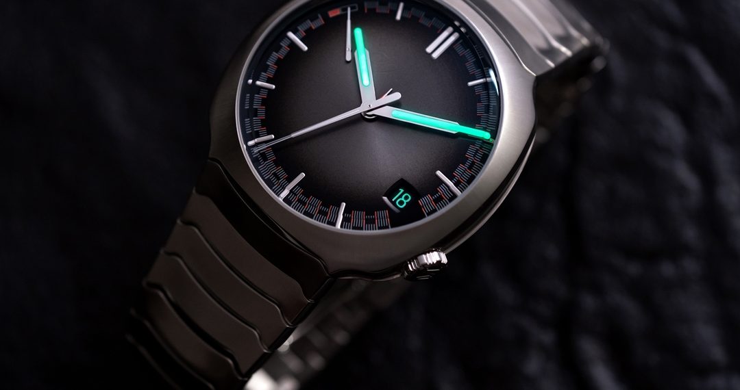 Streamliner Perpetual Calendar 6812 1200 Lifestyle 05