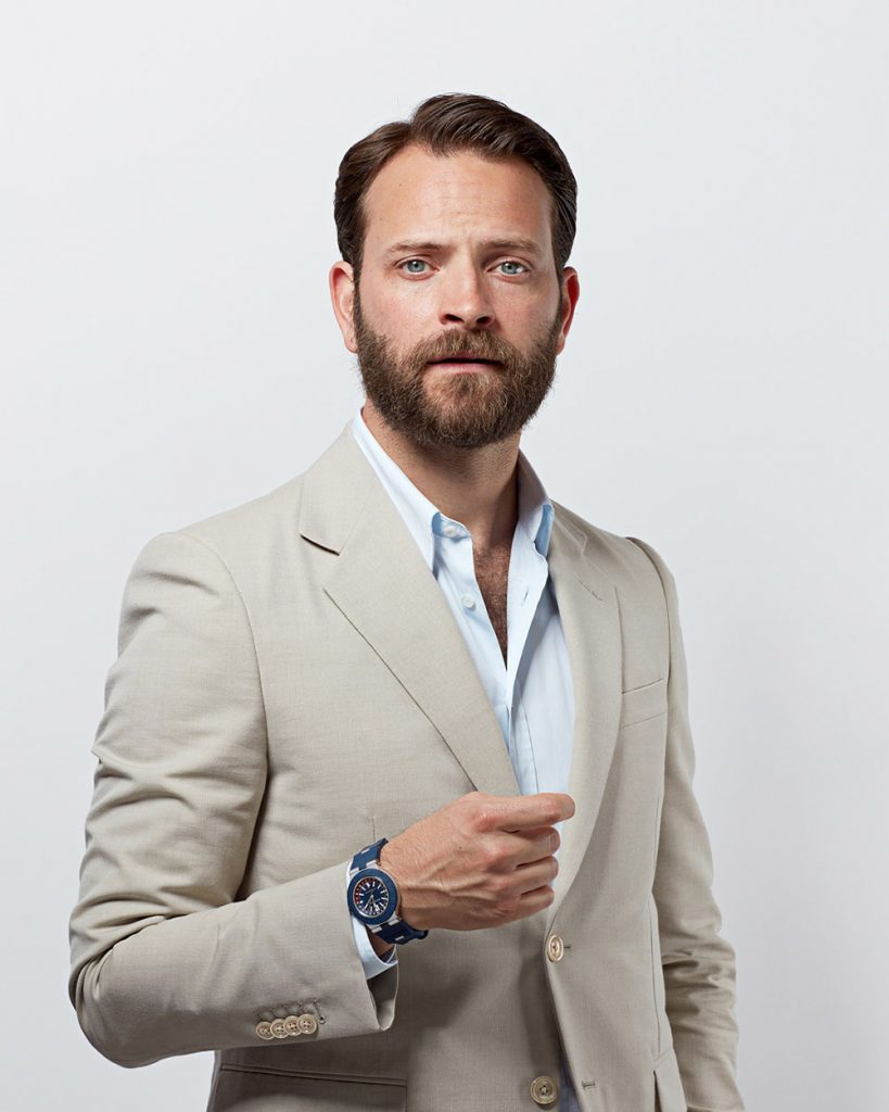 義大利男星 Alessandro Borghi 配戴 BVLGARI Aluminium GMT 腕錶 credit by Nicolas Bellet
