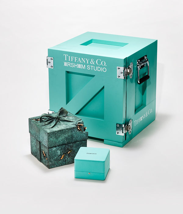 Tiffany攜手藝術家Daniel Arsham改造標誌性夢幻藍盒 限量雕塑作品於全球發布 2