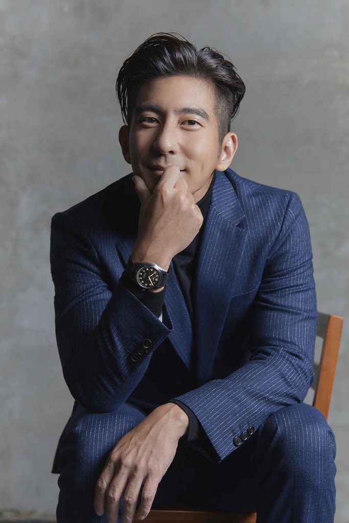 修杰楷演繹Longines 浪琴表 Spirit 先行者系列鈦金屬腕錶Nato帶款 2
