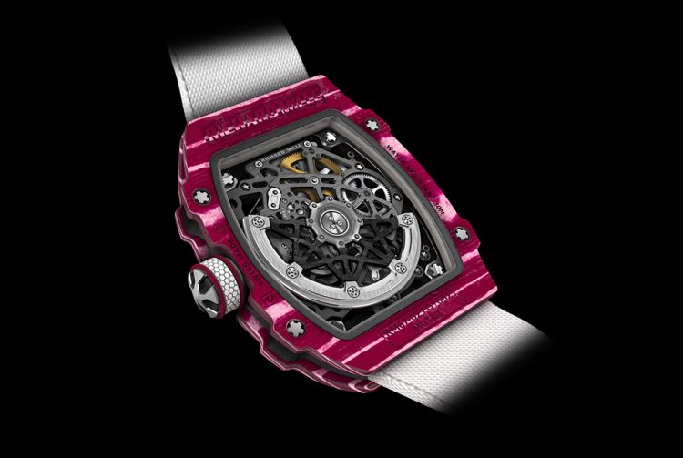 RM67 02 MB THREEQUARTER BACK COURONNE rev0