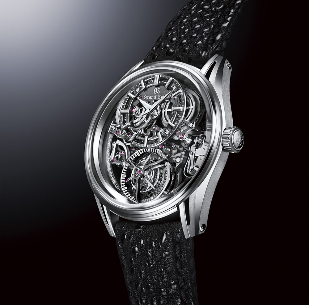 950鉑金與超高強度鈦金屬表面的完美和諧，證明Grand Seiko的手工鏡面研磨專業技術。