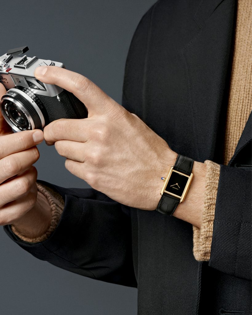 0​8 Cartier Tank Louis Cartier worn picture WGTA0091