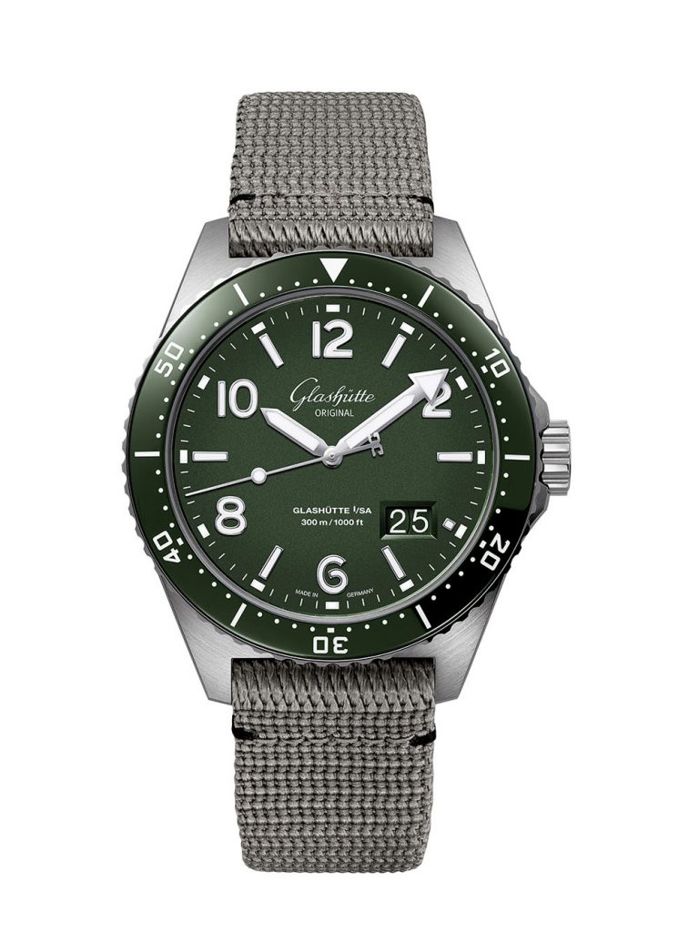 Glashtte Original 1 36 13 07 83 34 SeaQ PD Reed Green Front rgb 17cm