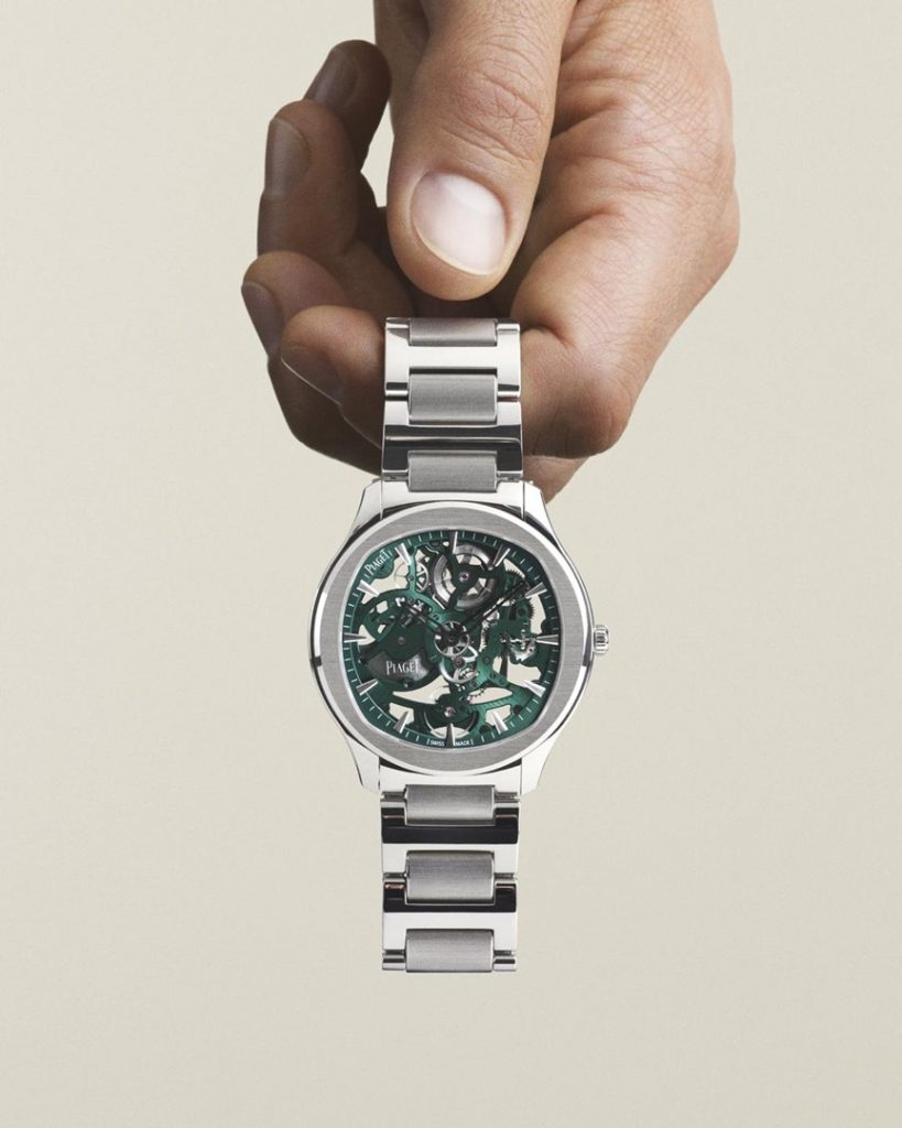 PIAGET Polo系列孔雀綠鏤空超薄精鋼腕錶，建議售價NT960000 G0A47008 情境圖2