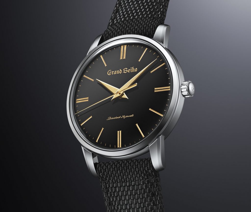 金色蒔繪時標與黑色漆藝相映襯，完美展現Grand Seiko製錶工藝。