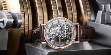 CLassique Tourbillon Extra Plat Squelette