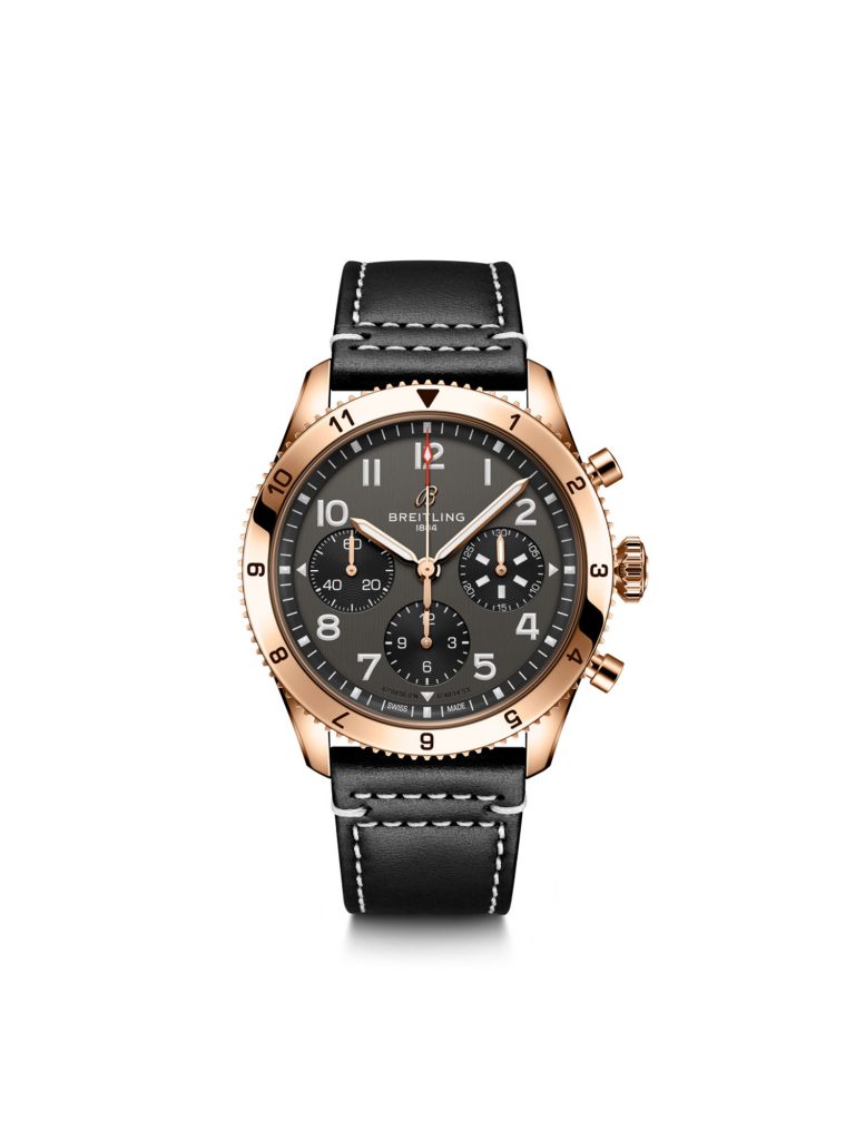 BREITLING經典飛行員Classic AVI系列P 51 Mustang計時腕錶，建議售價NTD 584000 1