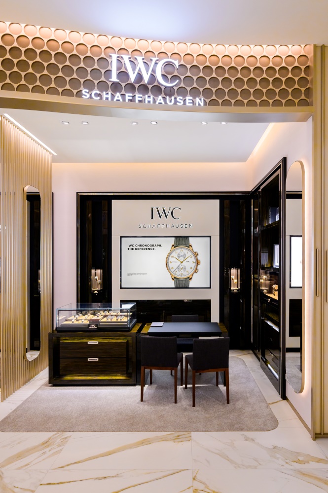 TimeVallee時光天地板橋大遠百專賣店，IWC萬國錶品牌專區。