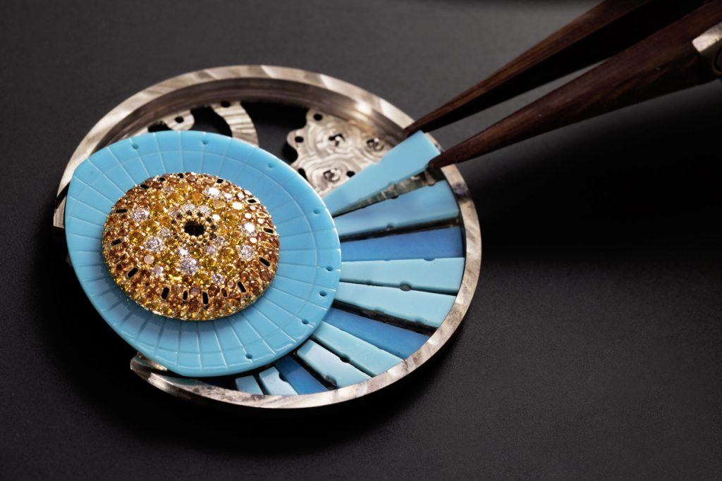 van cleef arpels watches and wonders 2024 lady arpels jour enchanté VCARPBMA00 02 original 1024x683 1