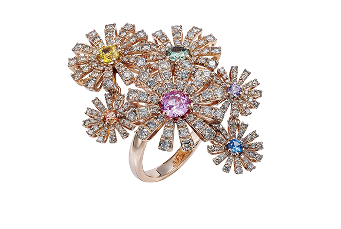 DAMIANI Masterpiece Margherita瑪格麗特系列18K玫瑰金彩色藍寶石鑽石戒指，鑽石總重2.58克拉，藍寶石總重1.51克拉，價格店洽。
