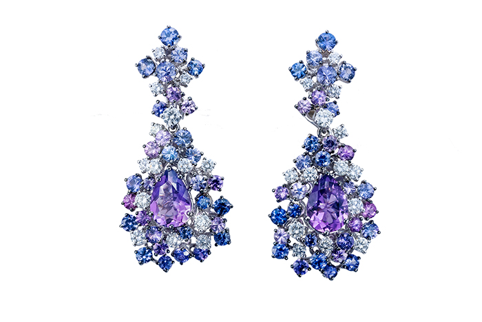 DAMIANI Masterpiece Mimosa含羞草系列18K白金紫水晶藍寶石鑽石耳環，價格請店洽。