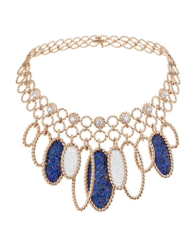 PIAGET Essence of Extraleganza頂級珠寶暨腕錶系列18K玫瑰金黑蛋白石鑽石項鍊，價格未定 G37T2600