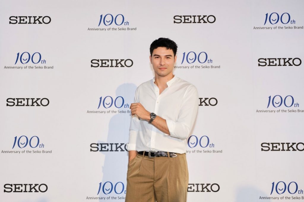Seiko特於華山舉辦《Seiko品牌100週年暨在台70週年 雙週年紀念展》，邀請全新品牌之友 鳳小岳現身站台。
