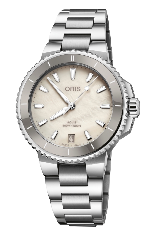 Aquis 36.5mm 日期腕錶，建議售價NT75800奶油面 MB