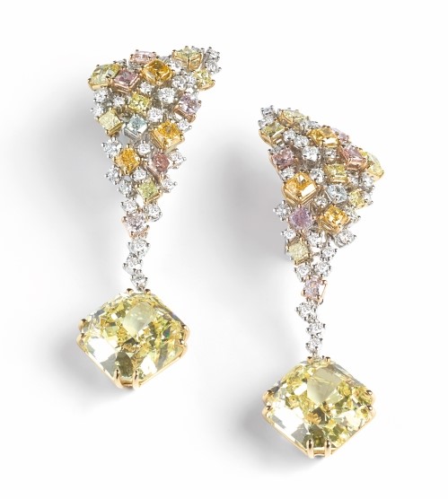 DAMIANI Fantasy Cut Luminosa奇幻切割18K白金鑽石耳環，建議售價NT 52500000
