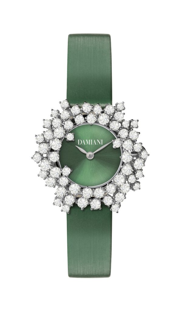 DAMIANI Mimosa含羞草系列18K白金鑽錶，深綠色太陽紋錶盤與深綠色緞面錶帶，建議售價NT 850000