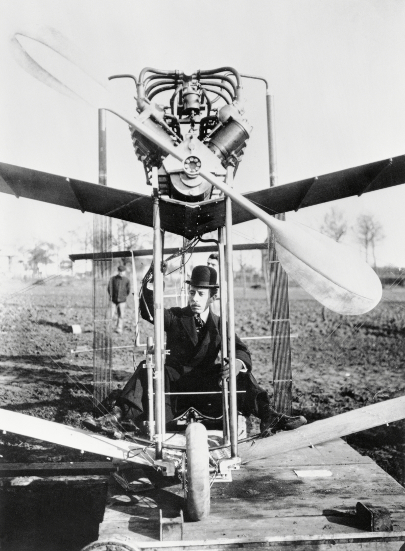 B113 27alberto santos dumont en avion 165132 1