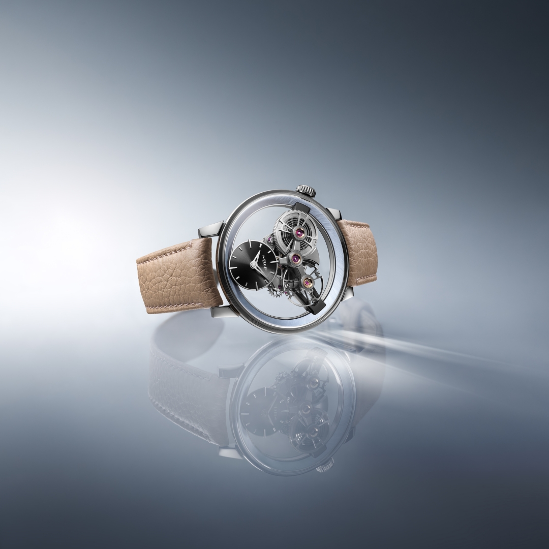 MBandF SP One Platinum Lifestyle 1 Lres